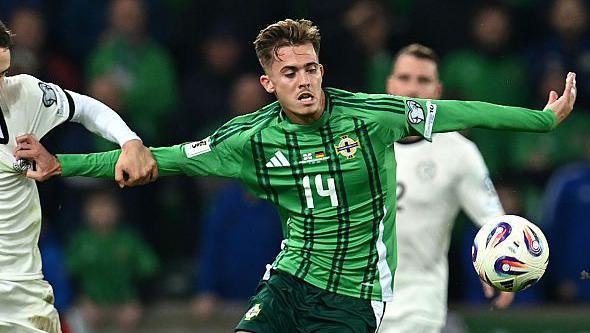 آزادی عملی که اُنیل به من می‌دهد، راز گلزنی‌های من است – صحبت‌های آیزاک پرایس